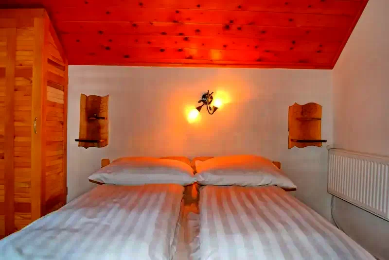 Valea Drăganului Cazare | Sat de vacanță (K0769-10) Imaginea poate fi supusă drepturilor de autor. Se recomandă contactarea titularului drepturilor.