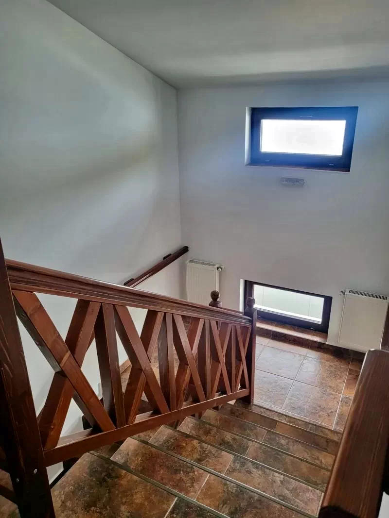 Gura Humorului Cazare | Cabană (K0432-27) Imaginea poate fi supusă drepturilor de autor. Se recomandă contactarea titularului drepturilor.