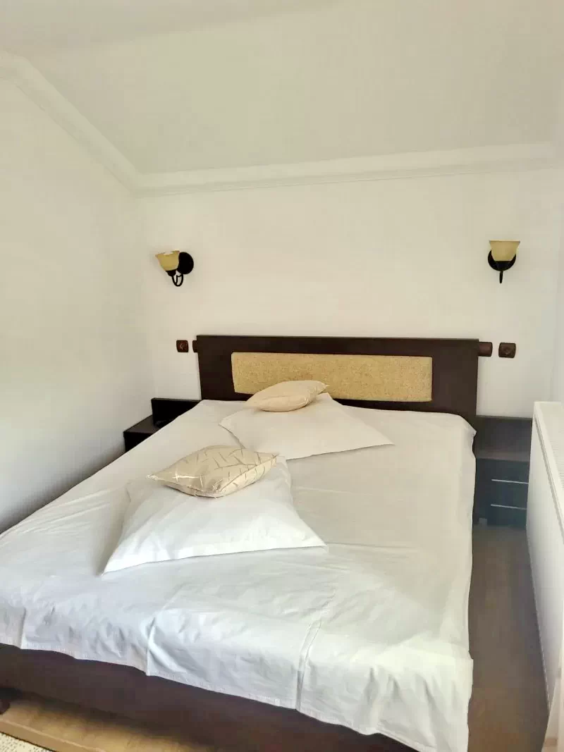 Gura Humorului Cazare | Sat de vacanță (K0432-35) Imaginea poate fi supusă drepturilor de autor. Se recomandă contactarea titularului drepturilor.