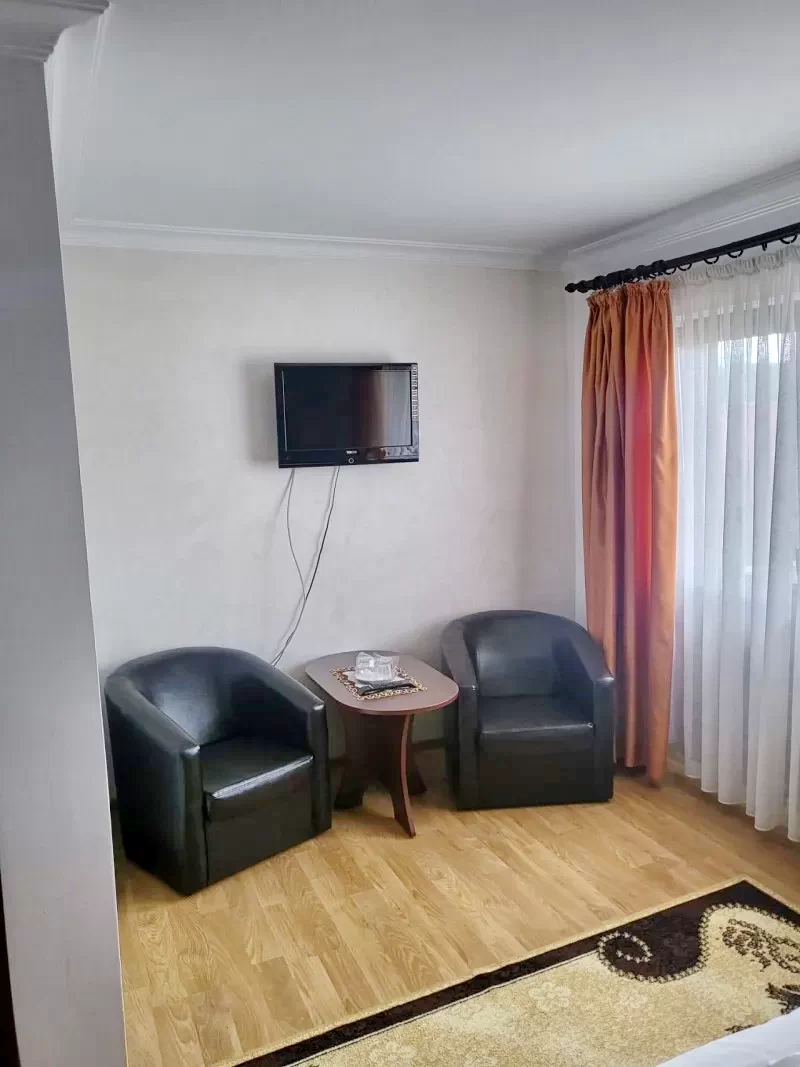 Gura Humorului Cazare | Sat de vacanță (K0432-41) Imaginea poate fi supusă drepturilor de autor. Se recomandă contactarea titularului drepturilor.