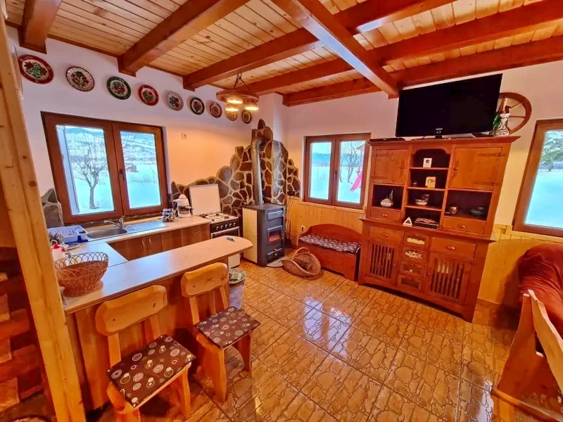 Vărșag Cazare | Motel (K0557-2) Imaginea poate fi supusă drepturilor de autor. Se recomandă contactarea titularului drepturilor.