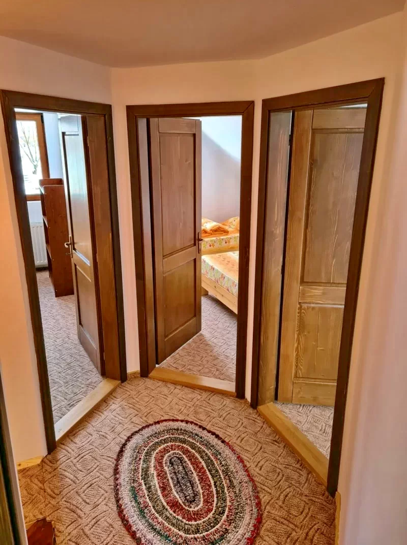 Vărșag Cazare | Motel (K0557-6) Imaginea poate fi supusă drepturilor de autor. Se recomandă contactarea titularului drepturilor.