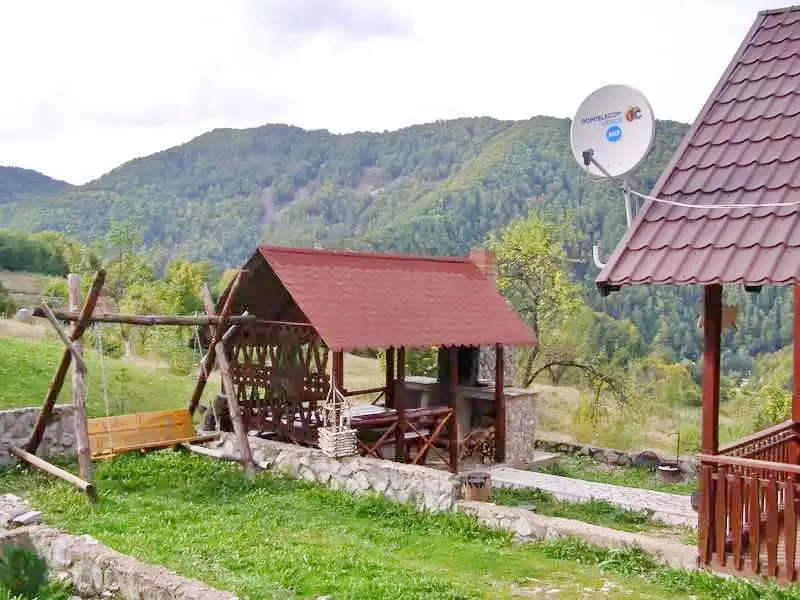 Cazare Boga - Cabana Cristal | Boga - Cristal Faház. Imaginea poate fi supusă drepturilor de autor. Se recomandă contactarea titularului drepturilor.