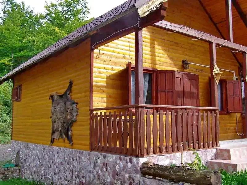 Cazare Boga - Cabana Cristal | Boga - Cristal Faház. Imaginea poate fi supusă drepturilor de autor. Se recomandă contactarea titularului drepturilor.