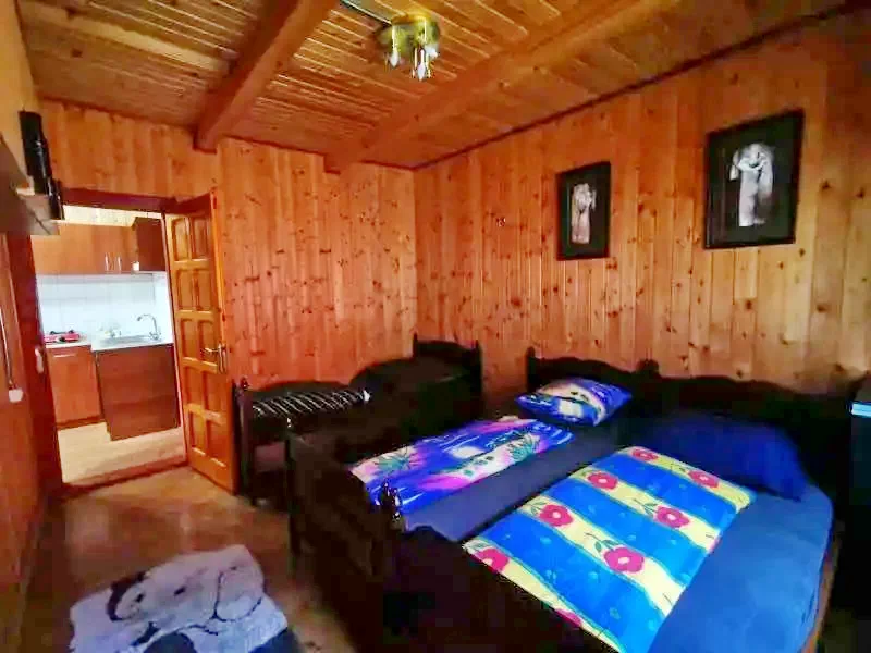 Cazare Boga - Cabana Cristal | Boga - Cristal Faház. Imaginea poate fi supusă drepturilor de autor. Se recomandă contactarea titularului drepturilor.