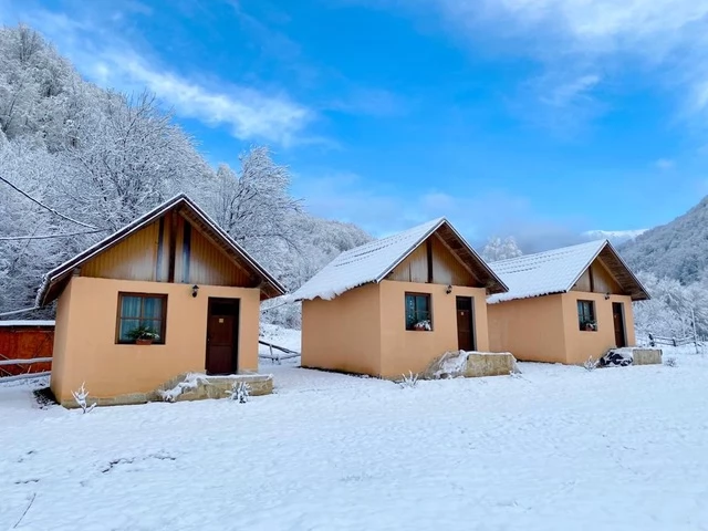 Valea Boga Cazare | Cabană (K1455-20) Imaginea poate fi supusă drepturilor de autor. Se recomandă contactarea titularului drepturilor. Valea Boga Cazare | Cabană (K1455-20) Imaginea poate fi supusă drepturilor de autor. Se recomandă contactarea titularului drepturilor.