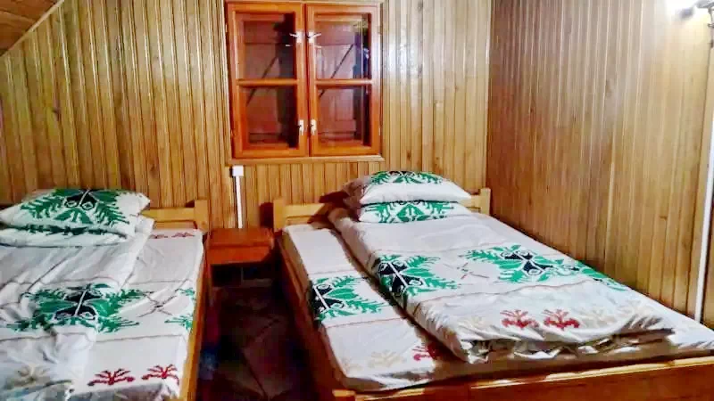 Valea Boga Cazare | Cabană (K1347-17) Imaginea poate fi supusă drepturilor de autor. Se recomandă contactarea titularului drepturilor. Valea Boga Cazare | Cabană (K1347-17) Imaginea poate fi supusă drepturilor de autor. Se recomandă contactarea titularului drepturilor.