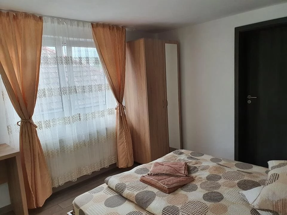 Kiskoh Szállás | Panzió (K1464-6) A kép szerzői jogvédelem alatt állhat. Javasolt a kapcsolatfelvétel a jog tulajdonossal. Kiskoh Szállás | Panzió (K1464-6) A kép szerzői jogvédelem alatt állhat. Javasolt a kapcsolatfelvétel a jog tulajdonossal.