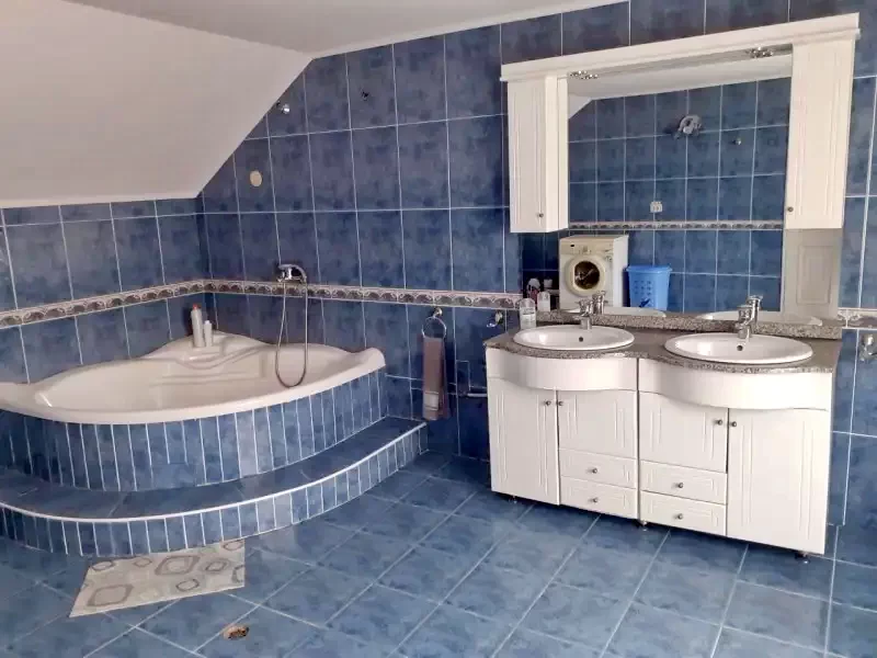 Vasaskőfalva Szállás | Villa (K0604-12) A kép szerzői jogvédelem alatt állhat. Javasolt a kapcsolatfelvétel a jog tulajdonossal.