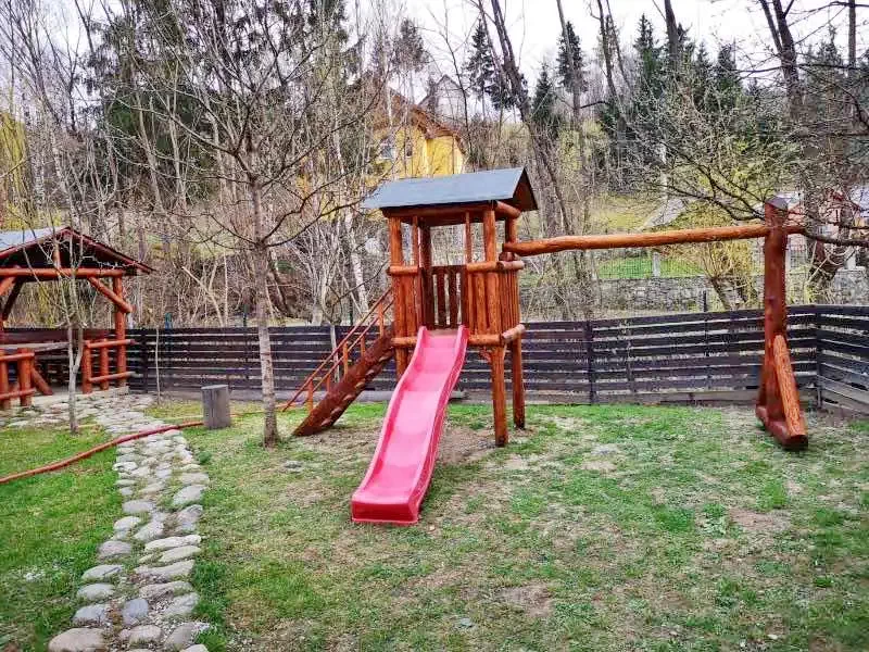 Borșa Cazare | Motel (K0991-18) Imaginea poate fi supusă drepturilor de autor. Se recomandă contactarea titularului drepturilor.