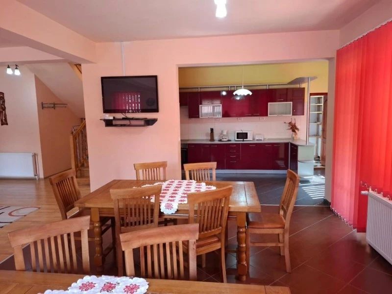 Sovata Cazare | Cabană (K1420-3) Imaginea poate fi supusă drepturilor de autor. Se recomandă contactarea titularului drepturilor. Sovata Cazare | Cabană (K1420-3) Imaginea poate fi supusă drepturilor de autor. Se recomandă contactarea titularului drepturilor.