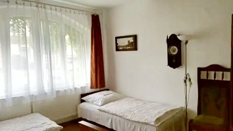 Jula Cazare | Cabană (K0013-15) Imaginea poate fi supusă drepturilor de autor. Se recomandă contactarea titularului drepturilor. Jula Cazare | Cabană (K0013-15) Imaginea poate fi supusă drepturilor de autor. Se recomandă contactarea titularului drepturilor.