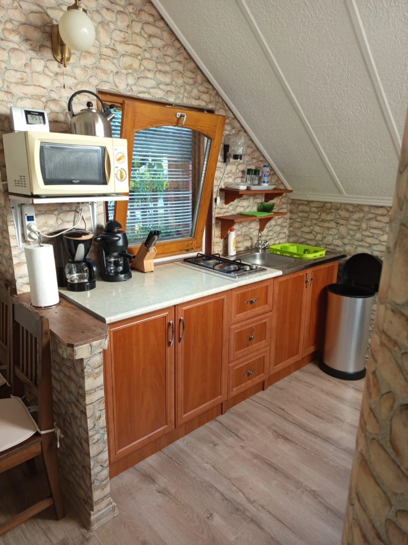 Jula Cazare | Cabană (K0013-18) Imaginea poate fi supusă drepturilor de autor. Se recomandă contactarea titularului drepturilor. Jula Cazare | Cabană (K0013-18) Imaginea poate fi supusă drepturilor de autor. Se recomandă contactarea titularului drepturilor.