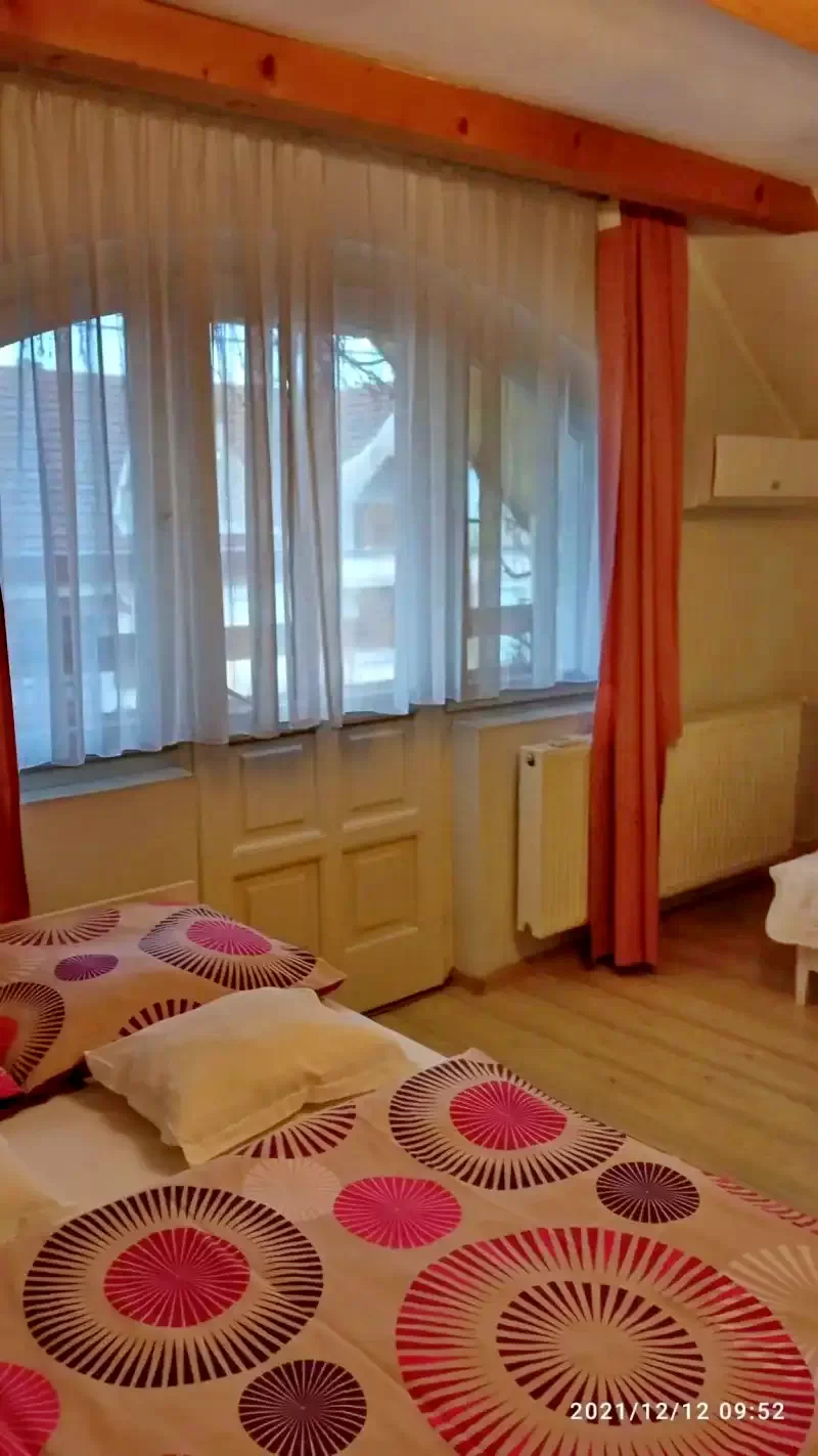 Jula Cazare | Cabană (K0013-34) Imaginea poate fi supusă drepturilor de autor. Se recomandă contactarea titularului drepturilor. Jula Cazare | Cabană (K0013-34) Imaginea poate fi supusă drepturilor de autor. Se recomandă contactarea titularului drepturilor.