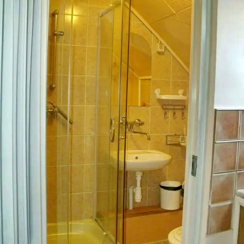 Jula Cazare | Cabană (K0013-47) Imaginea poate fi supusă drepturilor de autor. Se recomandă contactarea titularului drepturilor. Jula Cazare | Cabană (K0013-47) Imaginea poate fi supusă drepturilor de autor. Se recomandă contactarea titularului drepturilor.