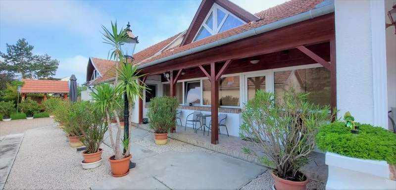 Gyula Szállás | Apartman (K0203-2) A kép szerzői jogvédelem alatt állhat. Javasolt a kapcsolatfelvétel a jog tulajdonossal. Gyula Szállás | Apartman (K0203-2) A kép szerzői jogvédelem alatt állhat. Javasolt a kapcsolatfelvétel a jog tulajdonossal.