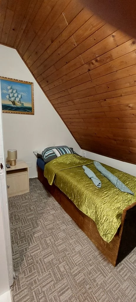 Jula Cazare | Casă de apartamente (K0203-19) Imaginea poate fi supusă drepturilor de autor. Se recomandă contactarea titularului drepturilor.