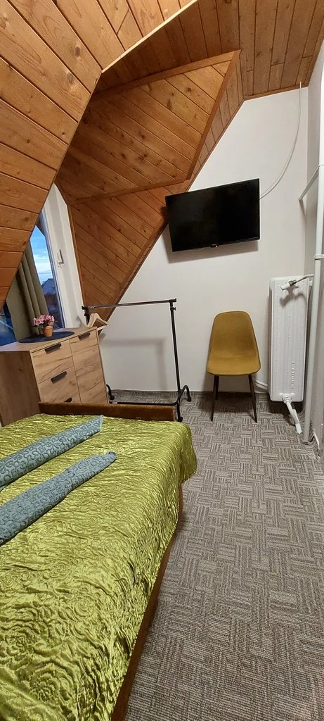 Jula Cazare | Casă de apartamente (K0203-20) Imaginea poate fi supusă drepturilor de autor. Se recomandă contactarea titularului drepturilor.