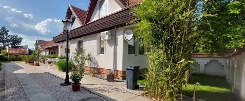 Gyula Szállás | Apartman (K0203-23) A kép szerzői jogvédelem alatt állhat. Javasolt a kapcsolatfelvétel a jog tulajdonossal. Gyula Szállás | Apartman (K0203-23) A kép szerzői jogvédelem alatt állhat. Javasolt a kapcsolatfelvétel a jog tulajdonossal.