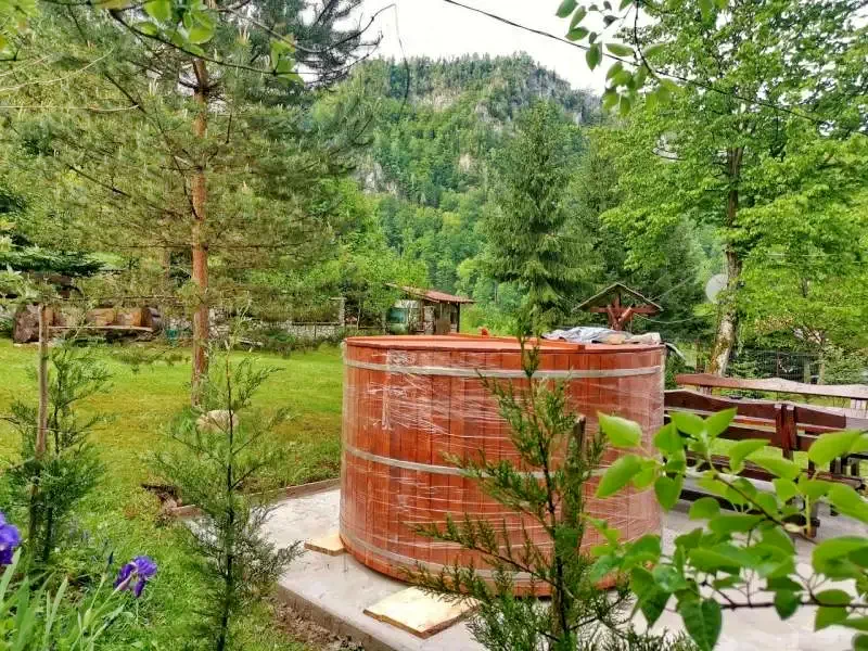 Boga Völgye Szállás | Villa (K0027-2) A kép szerzői jogvédelem alatt állhat. Javasolt a kapcsolatfelvétel a jog tulajdonossal. Boga Völgye Szállás | Villa (K0027-2) A kép szerzői jogvédelem alatt állhat. Javasolt a kapcsolatfelvétel a jog tulajdonossal.