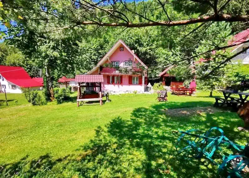 Valea Boga Cazare | Vila (K0027-35) Imaginea poate fi supusă drepturilor de autor. Se recomandă contactarea titularului drepturilor. Valea Boga Cazare | Vila (K0027-35) Imaginea poate fi supusă drepturilor de autor. Se recomandă contactarea titularului drepturilor.