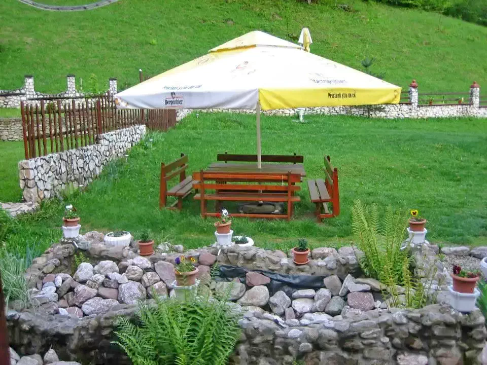 Valea Boga Cazare | Vila (K0027-42) Imaginea poate fi supusă drepturilor de autor. Se recomandă contactarea titularului drepturilor. Valea Boga Cazare | Vila (K0027-42) Imaginea poate fi supusă drepturilor de autor. Se recomandă contactarea titularului drepturilor.