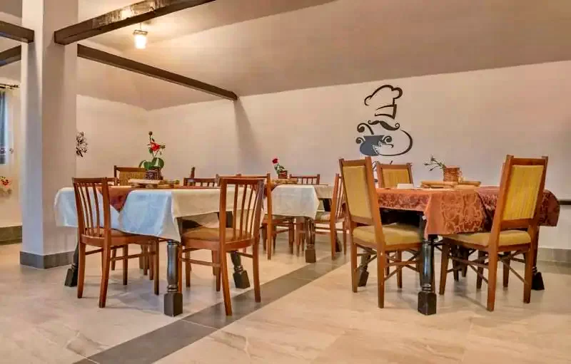 Bazna Cazare | Motel (K0662-4) Imaginea poate fi supusă drepturilor de autor. Se recomandă contactarea titularului drepturilor.