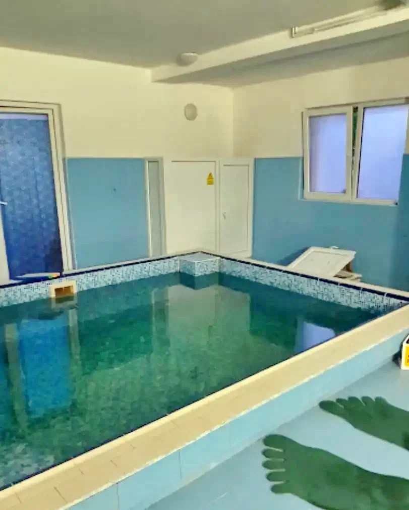 Ocna Șugatag Cazare | Motel (K1006-10) Imaginea poate fi supusă drepturilor de autor. Se recomandă contactarea titularului drepturilor.