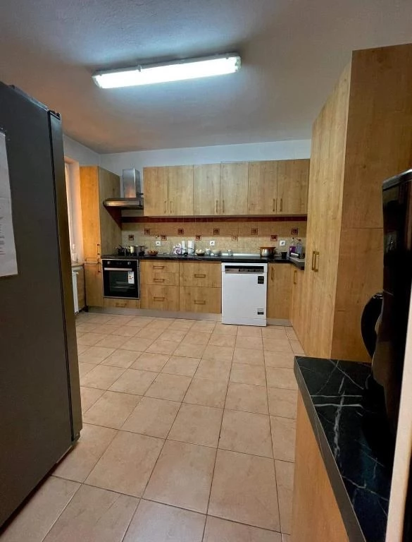 Ocna Șugatag Cazare | Motel (K1006-25) Imaginea poate fi supusă drepturilor de autor. Se recomandă contactarea titularului drepturilor.