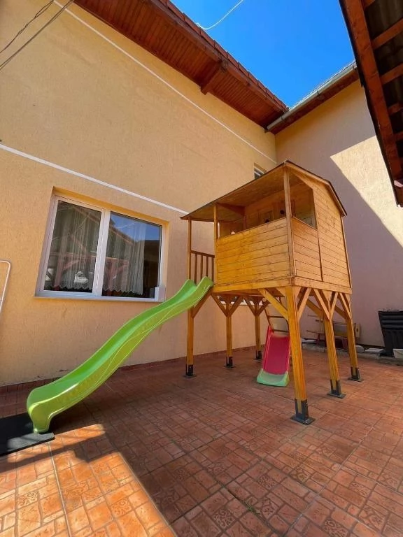 Aknasúgatag Szállás | Motel (K1006-26) A kép szerzői jogvédelem alatt állhat. Javasolt a kapcsolatfelvétel a jog tulajdonossal.