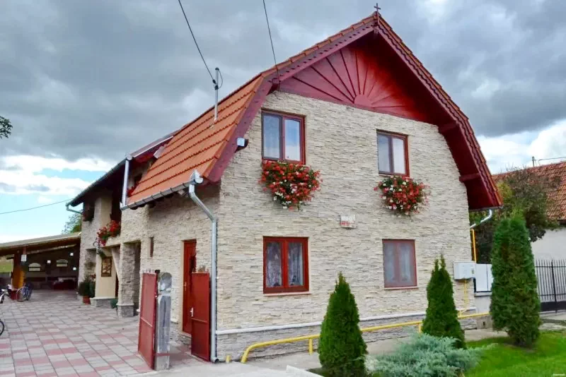 Csernakeresztur Szállás | Panzió (K1191-25) A kép szerzői jogvédelem alatt állhat. Javasolt a kapcsolatfelvétel a jog tulajdonossal. Csernakeresztur Szállás | Panzió (K1191-25) A kép szerzői jogvédelem alatt állhat. Javasolt a kapcsolatfelvétel a jog tulajdonossal.