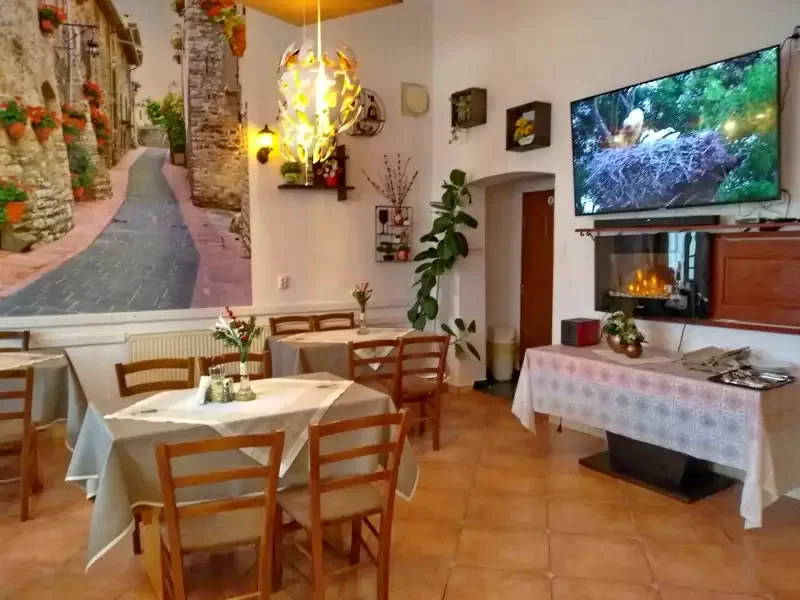 Karcfalva Szállás | Panzió (K0123-9) A kép szerzői jogvédelem alatt állhat. Javasolt a kapcsolatfelvétel a jog tulajdonossal.