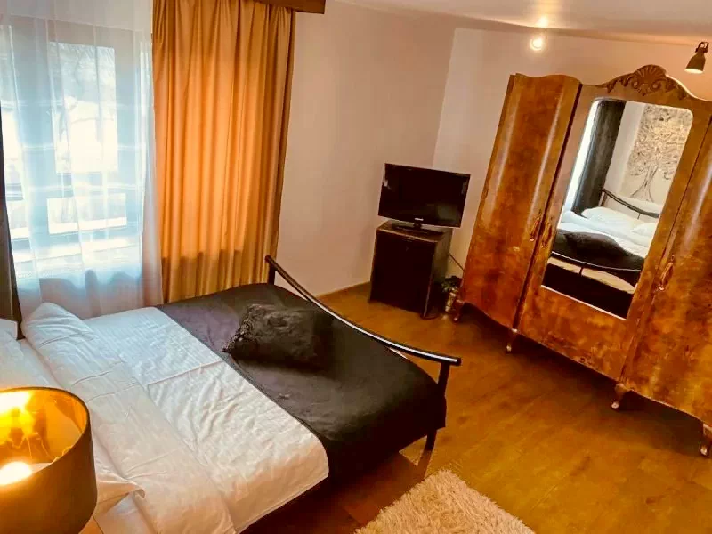 Breaza Cazare | Hotel**** (K0703-13) Imaginea poate fi supusă drepturilor de autor. Se recomandă contactarea titularului drepturilor.