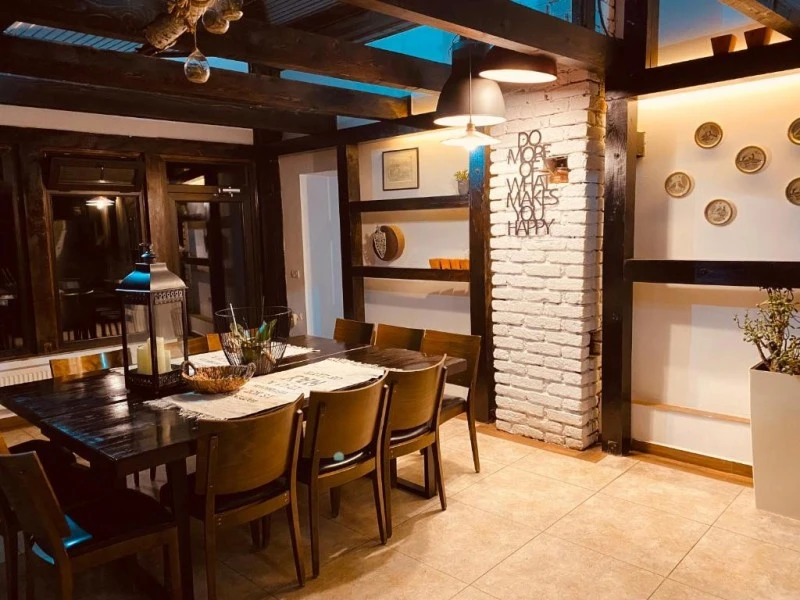 Breaza Cazare | Hotel**** (K0703-46) Imaginea poate fi supusă drepturilor de autor. Se recomandă contactarea titularului drepturilor.