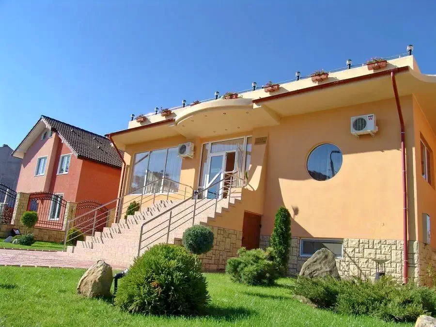 Eforie Nord Cazare | Camping / Popas turistic (K1315-23) Imaginea poate fi supusă drepturilor de autor. Se recomandă contactarea titularului drepturilor.