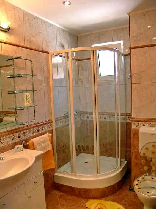  Szállás | Kemping / turistapihenő (K1315-28) A kép szerzői jogvédelem alatt állhat. Javasolt a kapcsolatfelvétel a jog tulajdonossal.