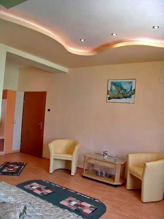 Eforie Nord Cazare | Camping / Popas turistic (K1315-46) Imaginea poate fi supusă drepturilor de autor. Se recomandă contactarea titularului drepturilor.