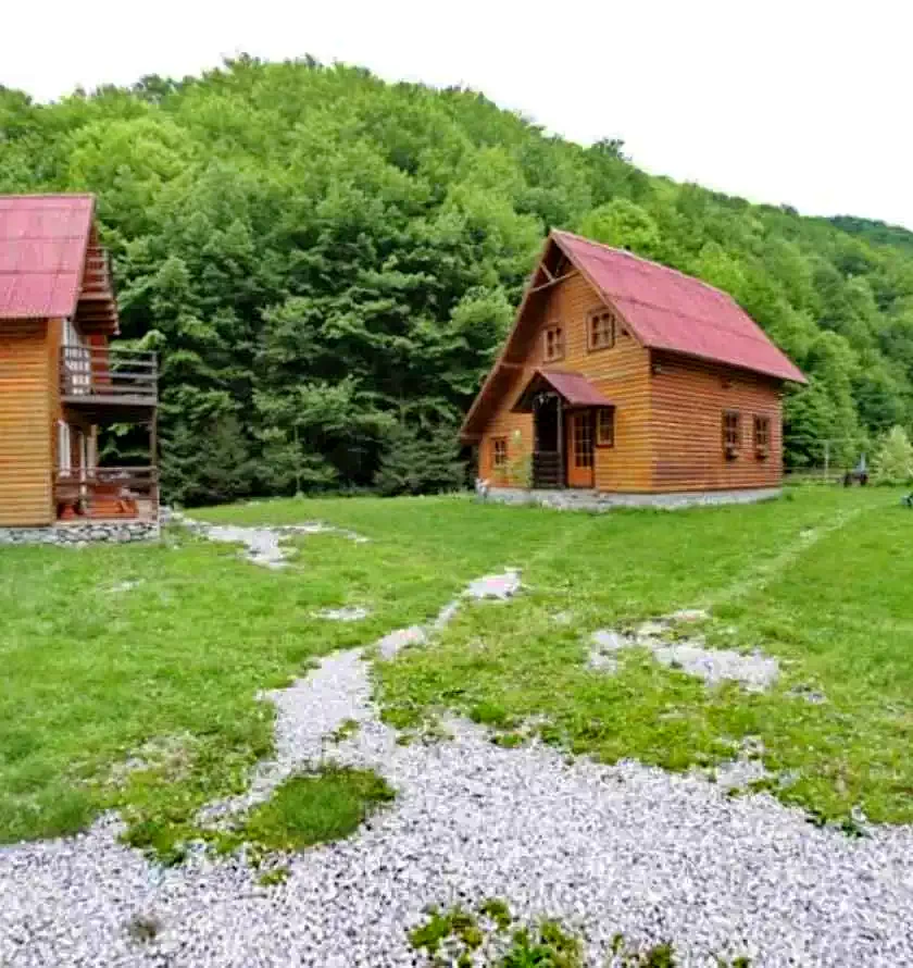 Coada Lacului Lesu Cazare | Sat de vacanță (K0110-6) Imaginea poate fi supusă drepturilor de autor. Se recomandă contactarea titularului drepturilor.