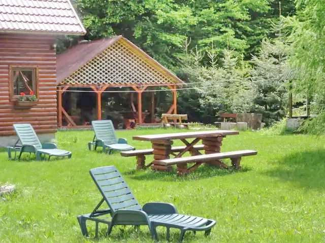 Coada Lacului Lesu Cazare | Motel (K0108-4) Imaginea poate fi supusă drepturilor de autor. Se recomandă contactarea titularului drepturilor.