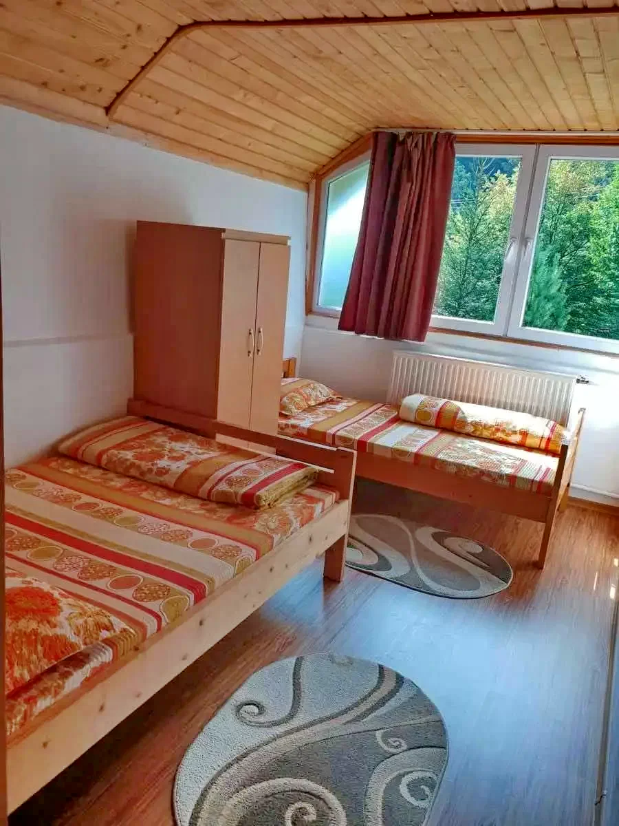 Lesu Tó Szállás | Motel (K0108-12) A kép szerzői jogvédelem alatt állhat. Javasolt a kapcsolatfelvétel a jog tulajdonossal.