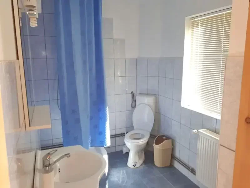 Coada Lacului Lesu Cazare | Motel (K0107-5) Imaginea poate fi supusă drepturilor de autor. Se recomandă contactarea titularului drepturilor.