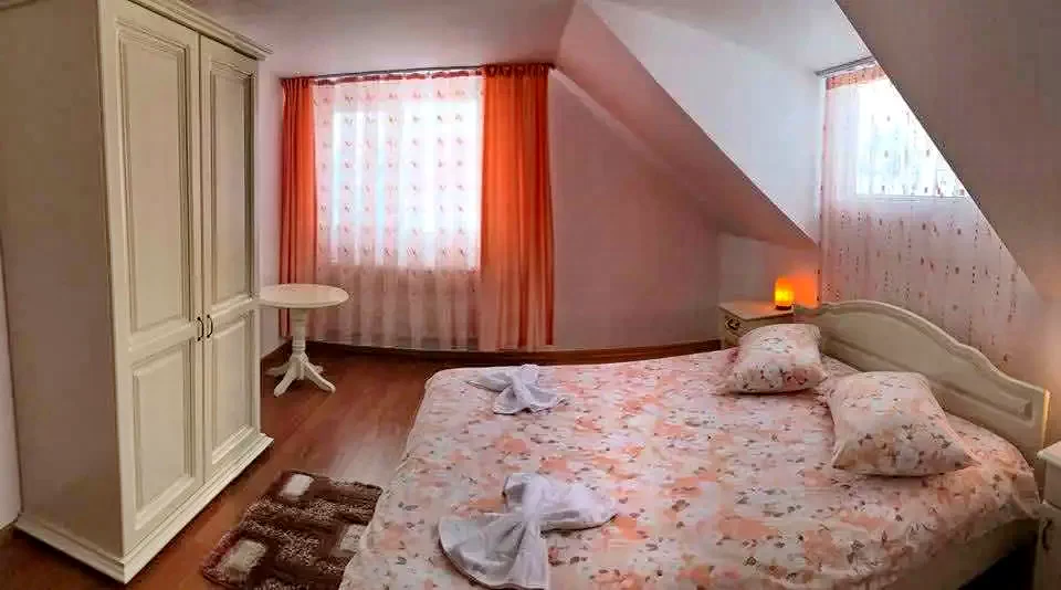 Kiskalota Szállás | Üdülőfalu (K0641-7) A kép szerzői jogvédelem alatt állhat. Javasolt a kapcsolatfelvétel a jog tulajdonossal.