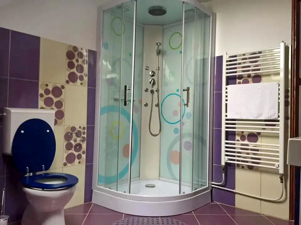 Kiskalota Szállás | Kulcsosház (K0641-15) A kép szerzői jogvédelem alatt állhat. Javasolt a kapcsolatfelvétel a jog tulajdonossal.