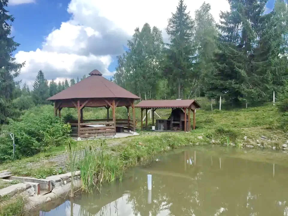 Călățele Cazare | Cabană (K0641-27) Imaginea poate fi supusă drepturilor de autor. Se recomandă contactarea titularului drepturilor.