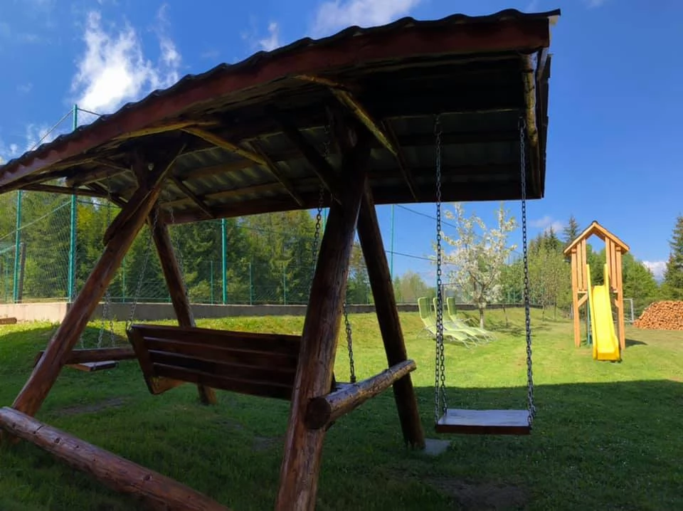 Călățele Cazare | Cabană (K0641-29) Imaginea poate fi supusă drepturilor de autor. Se recomandă contactarea titularului drepturilor.