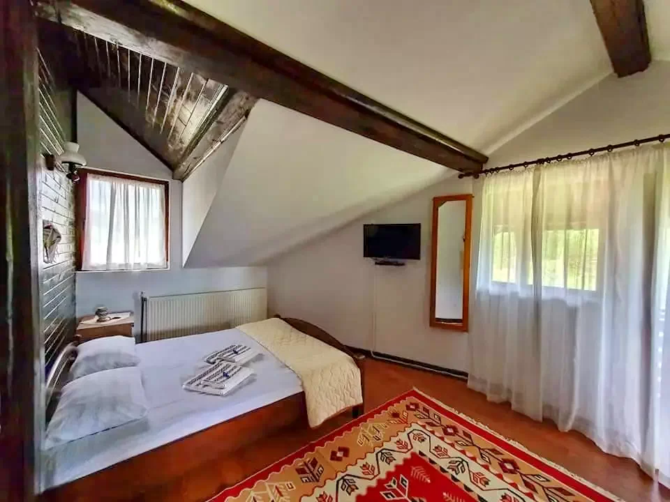 Vama Cazare | Cabană (K1208-21) Imaginea poate fi supusă drepturilor de autor. Se recomandă contactarea titularului drepturilor. Vama Cazare | Cabană (K1208-21) Imaginea poate fi supusă drepturilor de autor. Se recomandă contactarea titularului drepturilor.