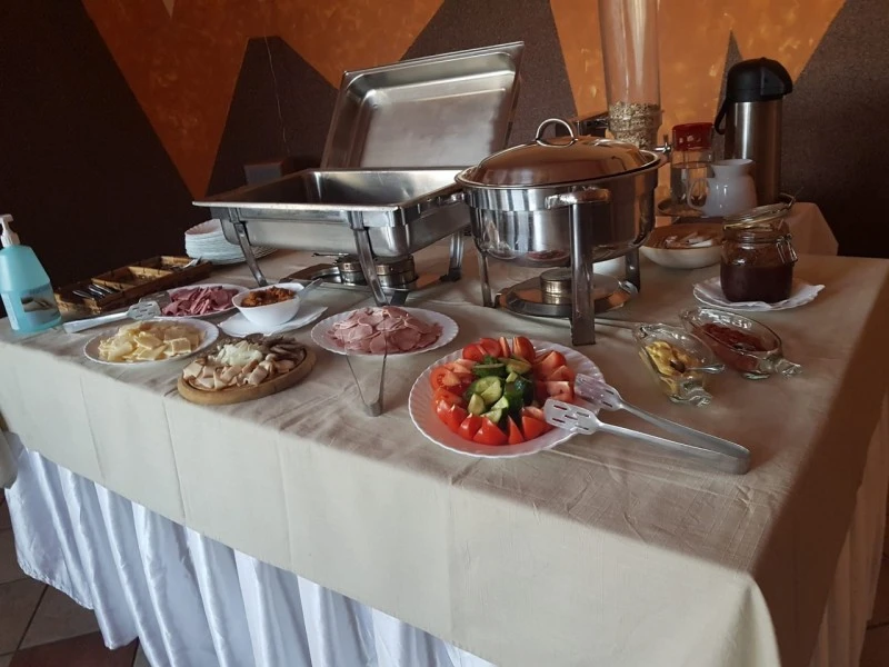 Văliug Cazare | Hotel** (K1539-3) Imaginea poate fi supusă drepturilor de autor. Se recomandă contactarea titularului drepturilor. Văliug Cazare | Hotel** (K1539-3) Imaginea poate fi supusă drepturilor de autor. Se recomandă contactarea titularului drepturilor.