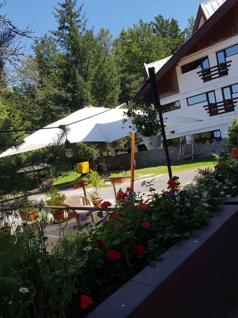 Văliug Cazare | Hotel** (K1539-40) Imaginea poate fi supusă drepturilor de autor. Se recomandă contactarea titularului drepturilor. Văliug Cazare | Hotel** (K1539-40) Imaginea poate fi supusă drepturilor de autor. Se recomandă contactarea titularului drepturilor.