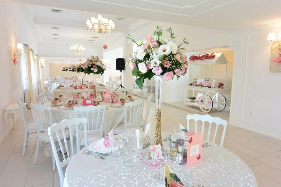 Timișoara Cazare | Hotel*** (K1578-11) Imaginea poate fi supusă drepturilor de autor. Se recomandă contactarea titularului drepturilor. Timișoara Cazare | Hotel*** (K1578-11) Imaginea poate fi supusă drepturilor de autor. Se recomandă contactarea titularului drepturilor.