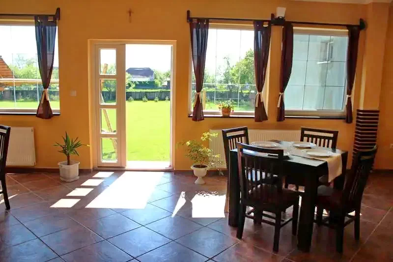 Torja Szállás | Panzió (K1266-5) A kép szerzői jogvédelem alatt állhat. Javasolt a kapcsolatfelvétel a jog tulajdonossal.